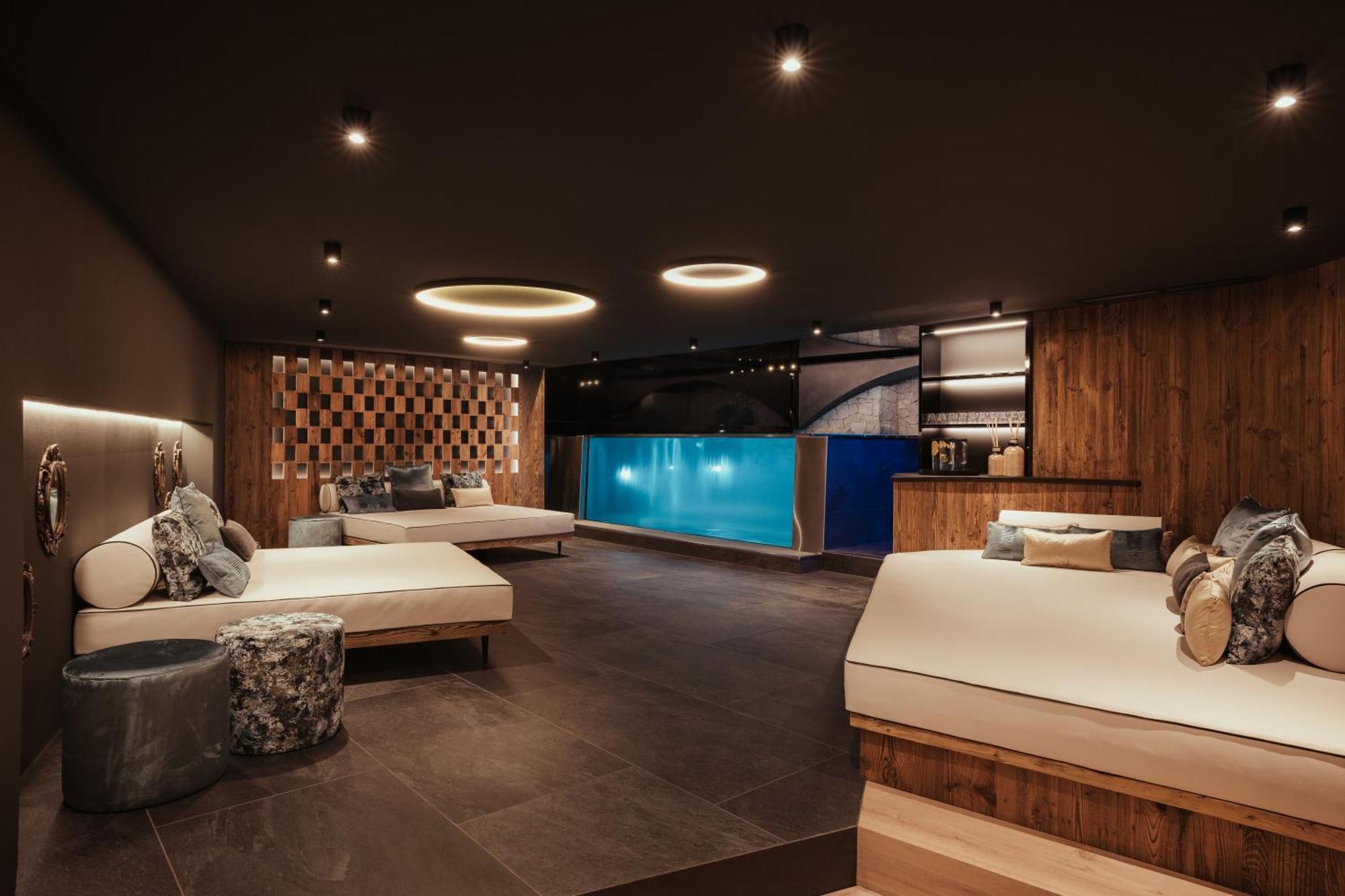 Luxury Chalet P Ortisei Exterior photo