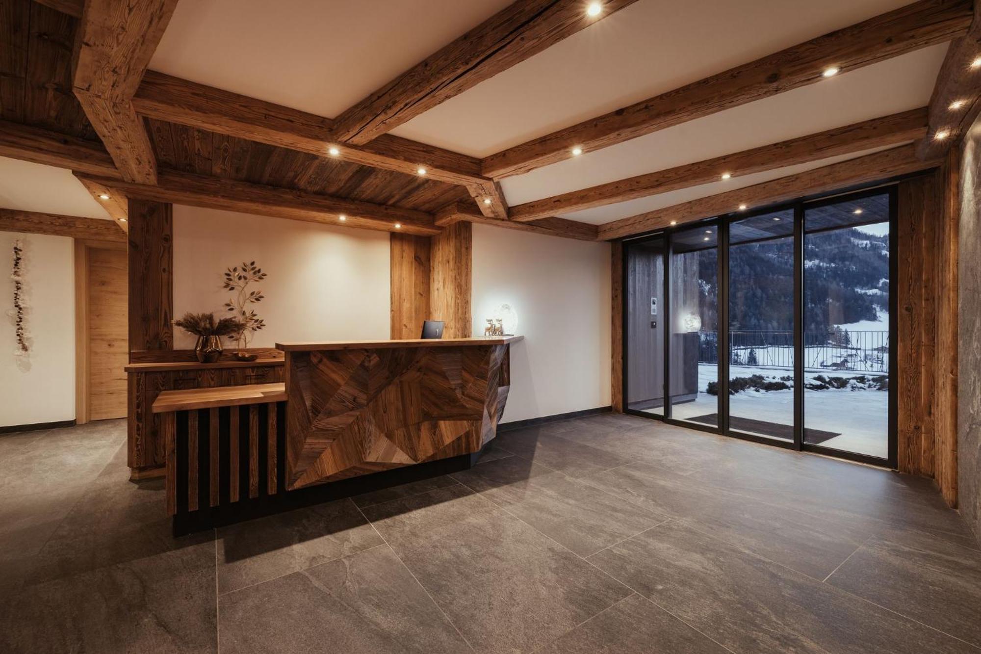 Luxury Chalet P Ortisei Exterior photo