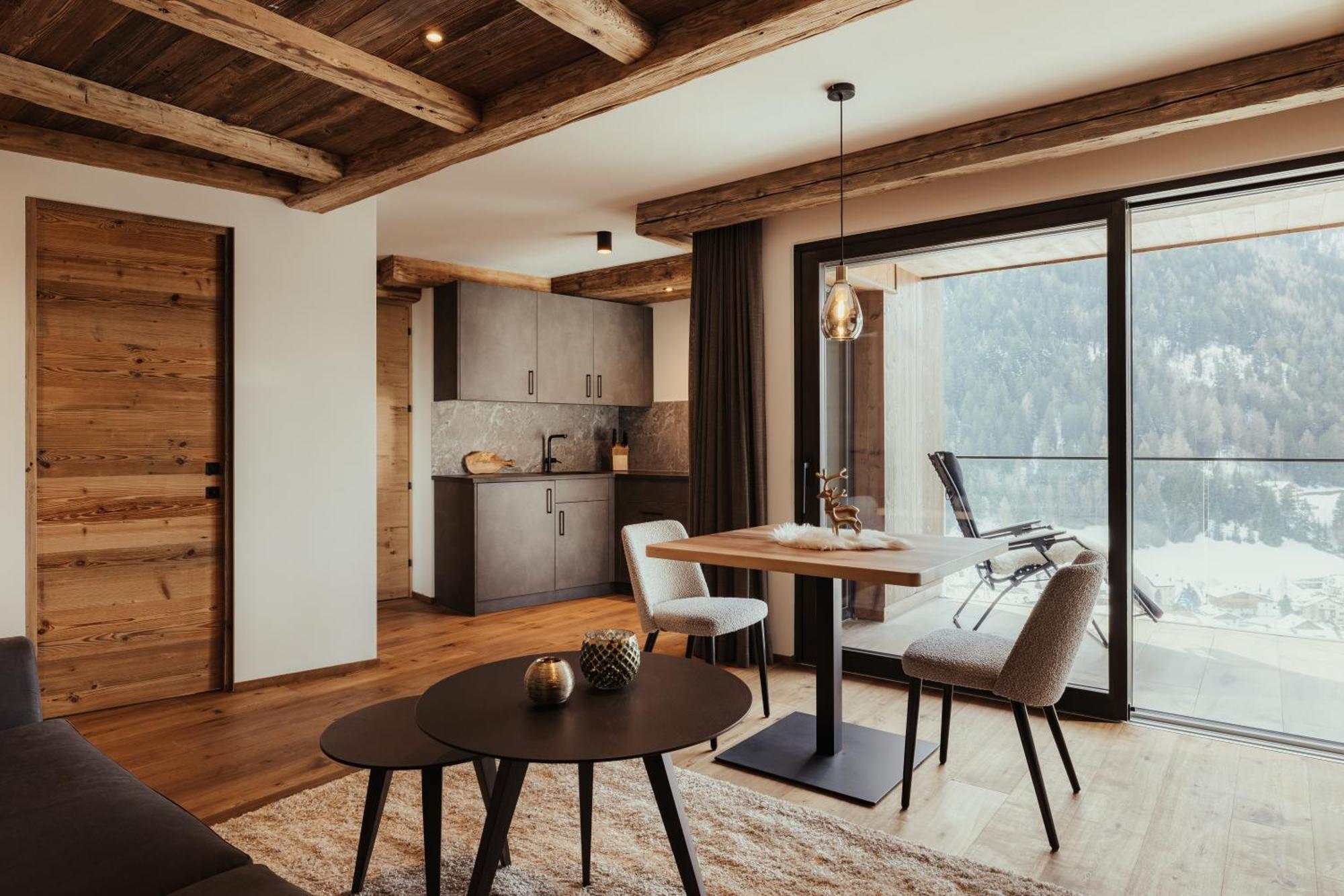 Luxury Chalet P Ortisei Exterior photo