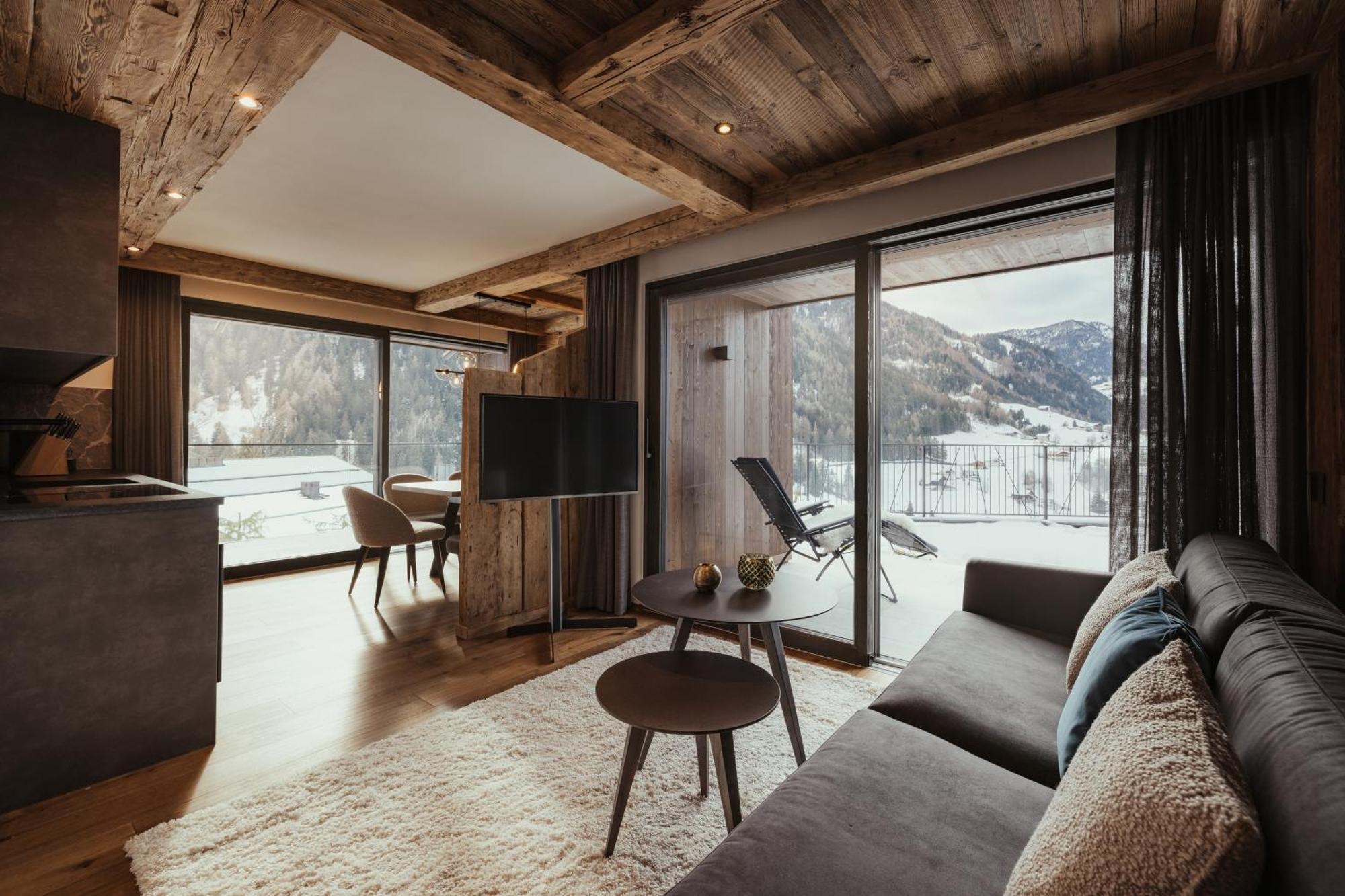 Luxury Chalet P Ortisei Exterior photo
